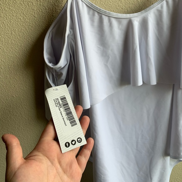 Off-shoulder swimsuit NWT - Picture 5 of 6